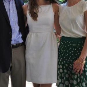 Summery white dress with pockets!